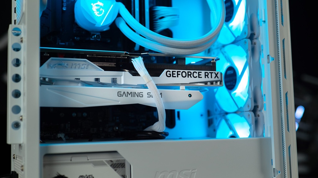 PC SIBERIA GeForce RTX™ 4070 Ti DLSS3