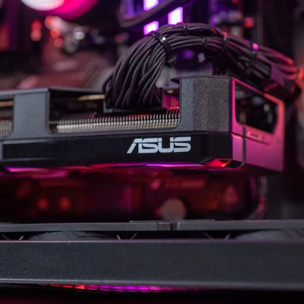 PC BlackHawk Radeon RX 7800 XT