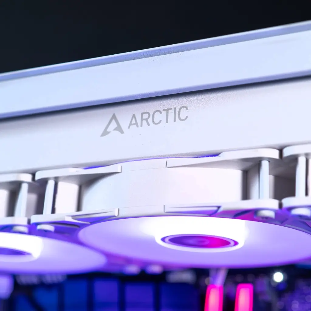 PC Rainbow GEFORCE RTX® 5070 Ti 